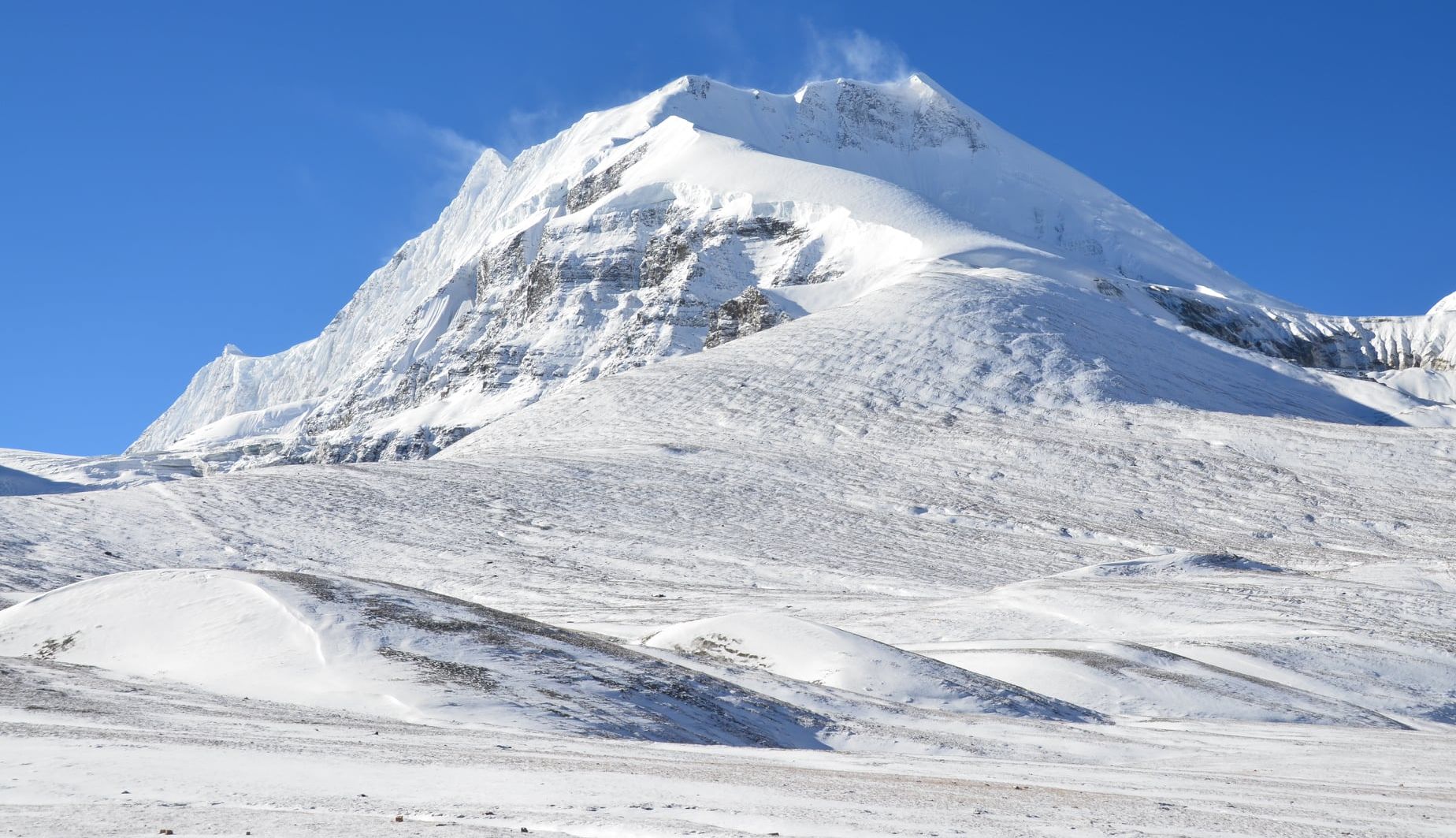 Tukuche Peak above the Hidden Valley