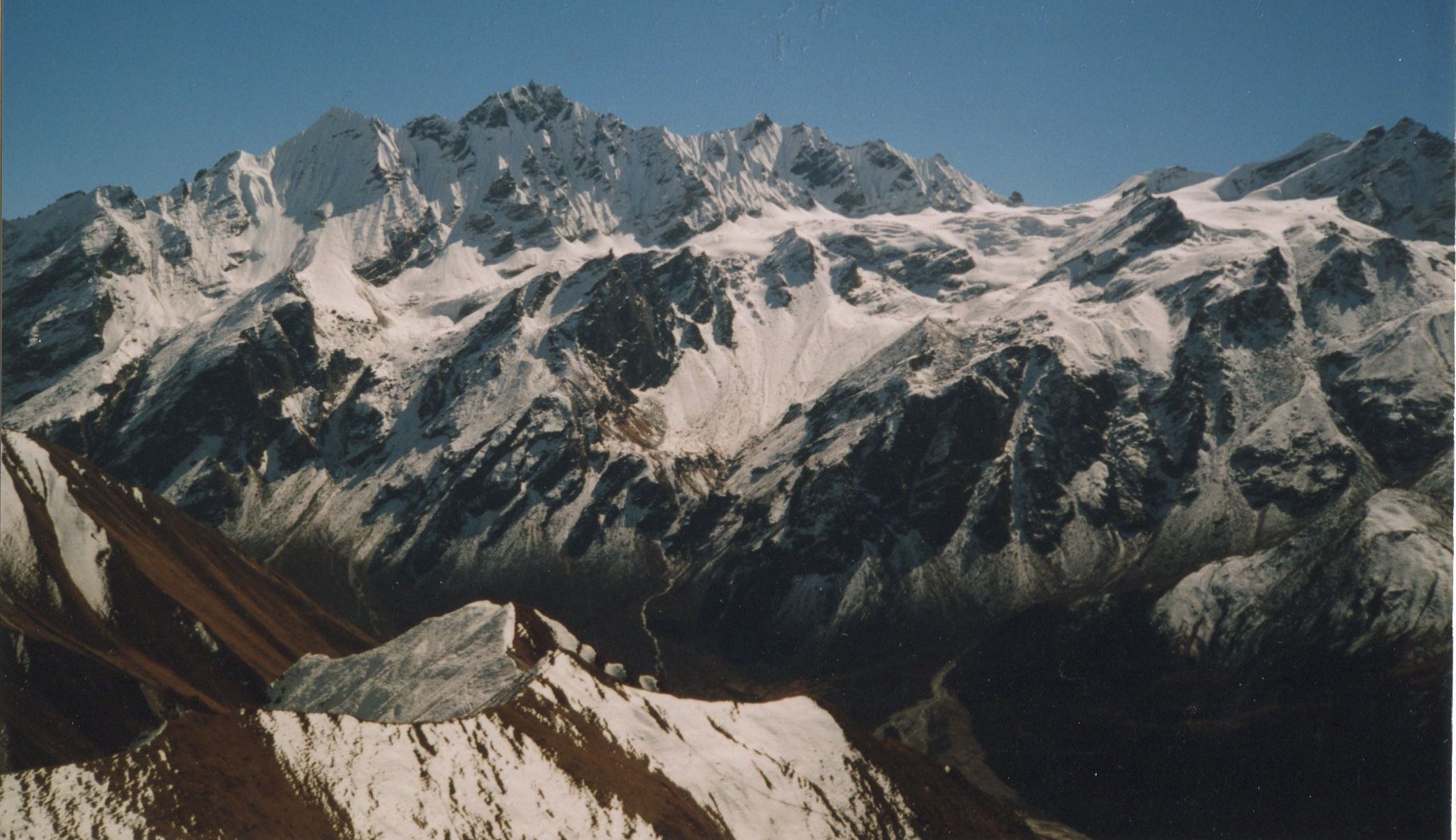 Pangen Dobku / Ponggen Dopku ( 5930m ) from Kyanjin Ri