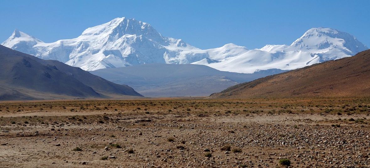 Gosainthan ( Shisha Pangma ) and Porong Ri ( 7284m )