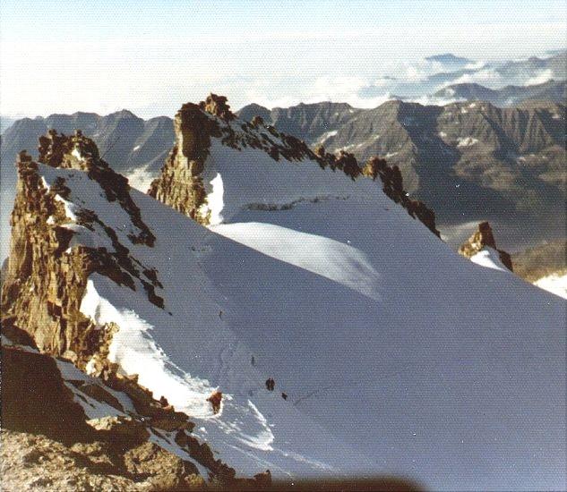 Photo Gallery of an ascent of the Gran Paradiso from Val d'Aosta in the Italian Alps