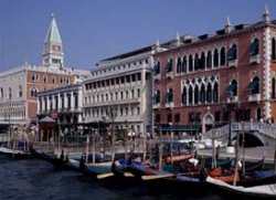 http://www.venicehotels.org 