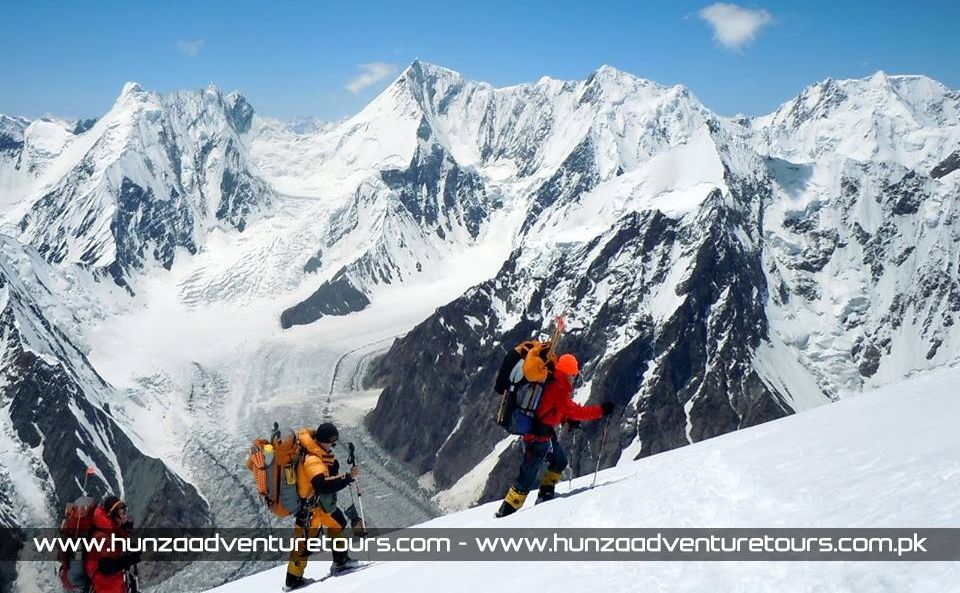 Ascent to Camp 3 on Broad Peak