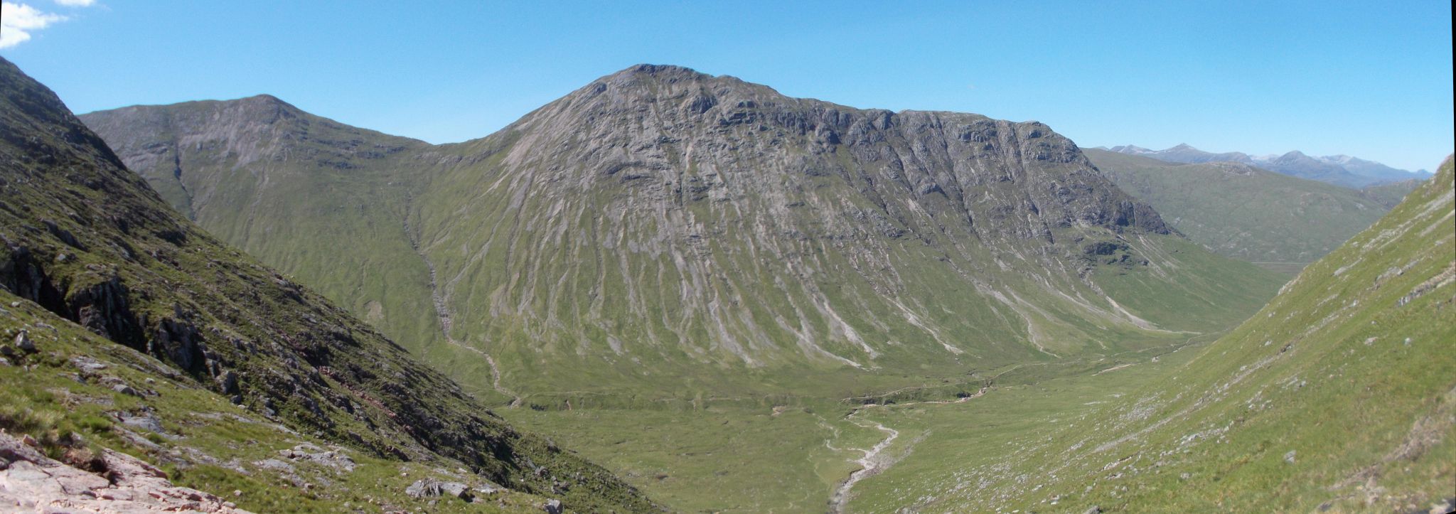 Buachaille Etive Beag above the Lairig Gartain