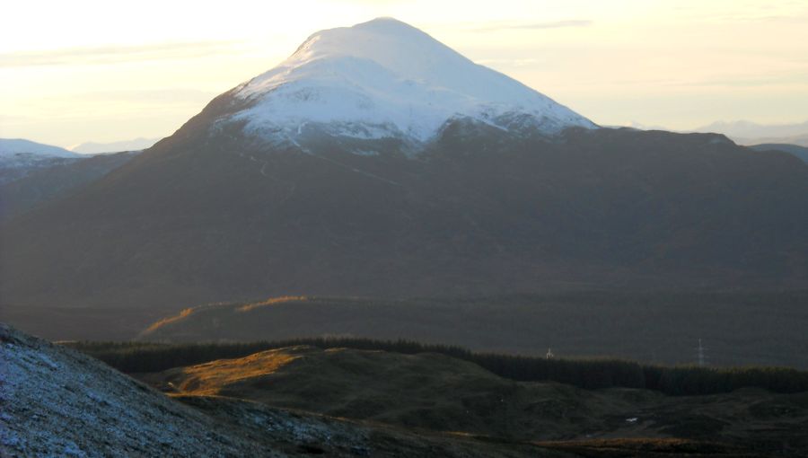 Schiehallion on ascent to Meall Tairneachan