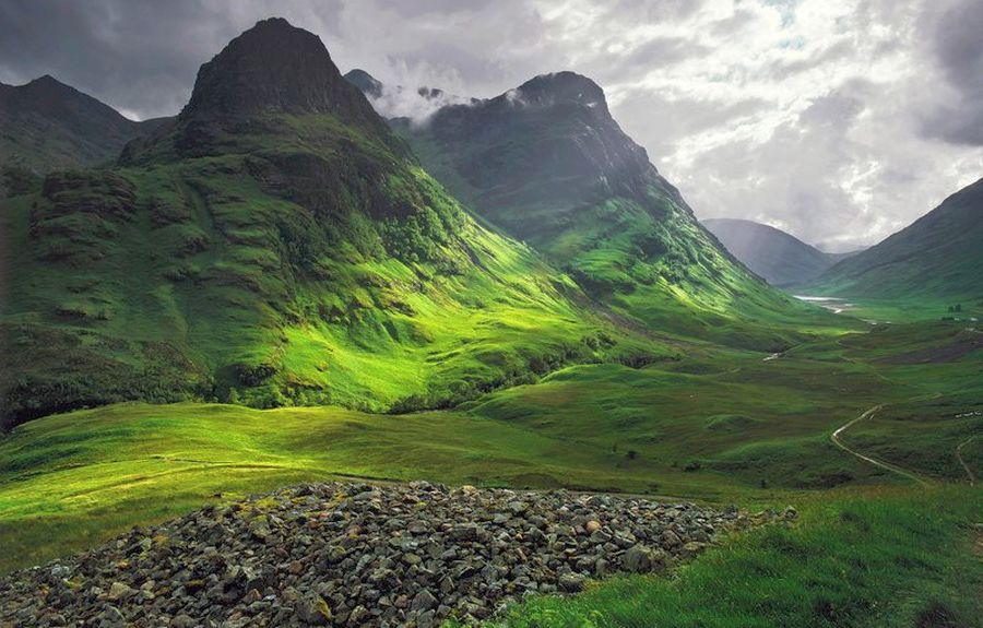 The West Highland Way - Three Sisters of Glencoe - Beinn Fhada, Gearr Aonach and Aonach Dubh