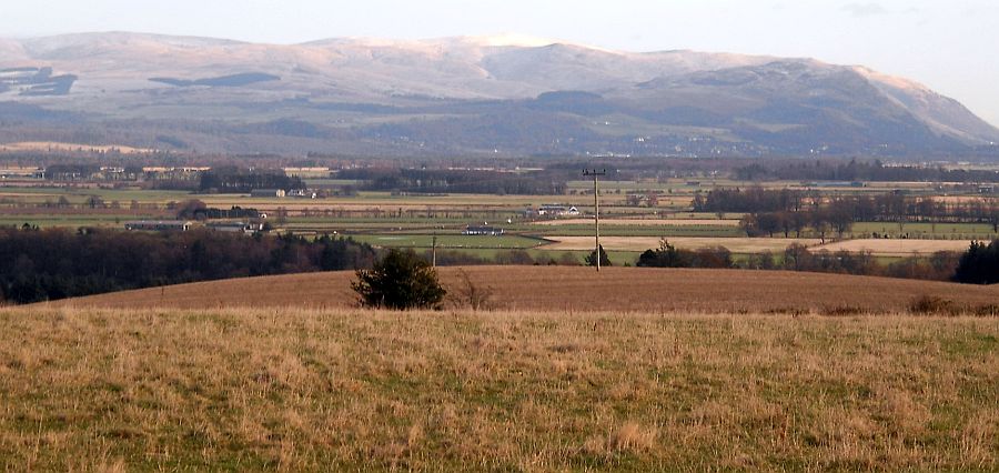 Escarpment of the Gargunnock Hills from Ballochleam Farm