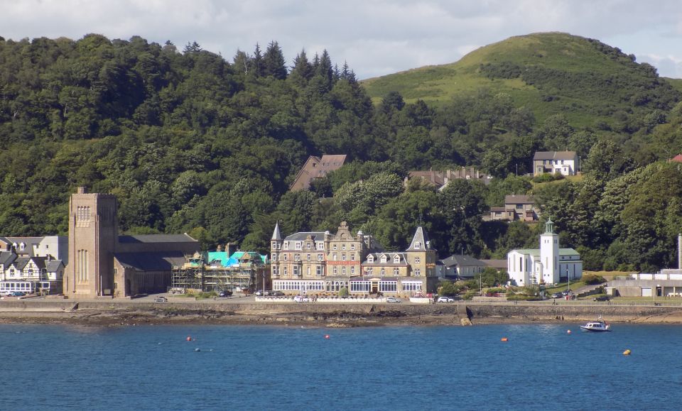 Cathedral and Alexandra Hotel from Pulpit Hill