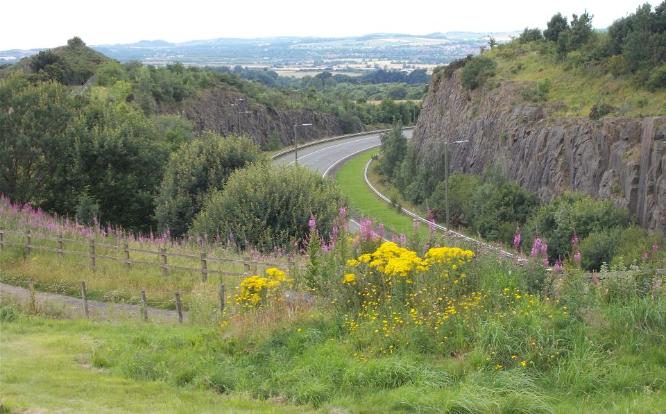 M8 from Platt Hill above Ratho