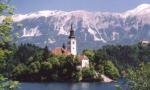 Lake_bled_castle_w.jpg