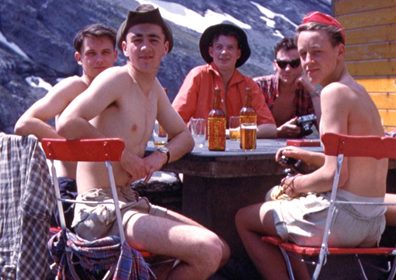 Refreshment stop on route to the Lotschen Pass